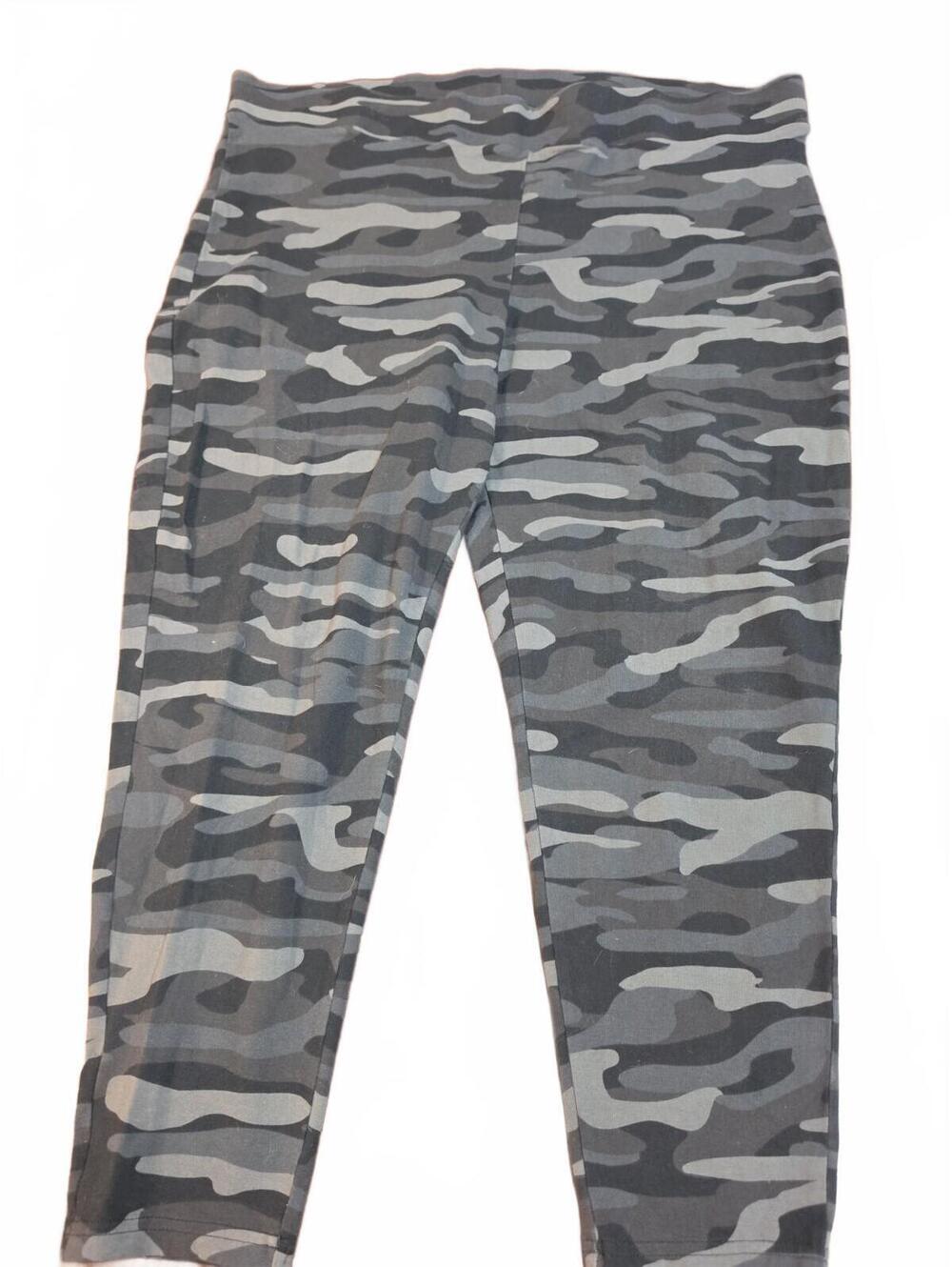 Torrid Women Activewear Pants 4 Gray Camouflage Yoga Legging 26" Inseam